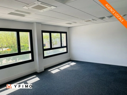 Photo 1 – location bureaux	CHANTELOUP LES VIGNES (78570)