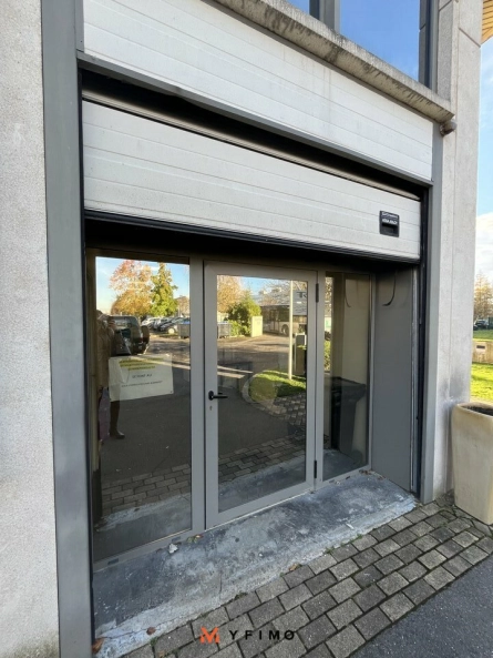 Photo 1 – location entrepôts et locaux d'activité POISSY (78300)