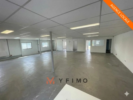 Photo 1 – location entrepôts et locaux d'activité	ECQUEVILLY (78920)