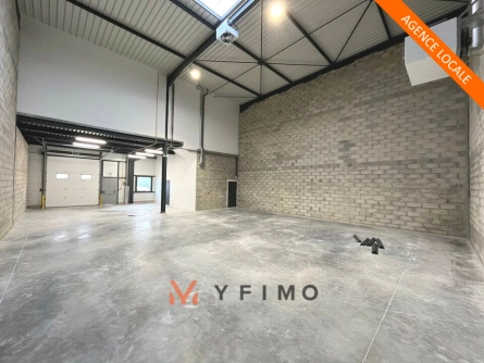 Photo 1 – location entrepôts et locaux d'activité	AUBERGENVILLE (78410)