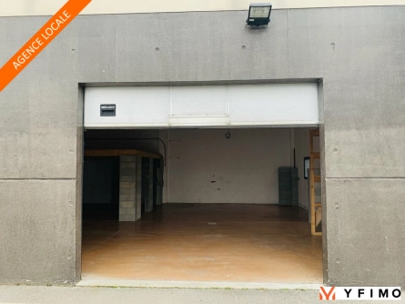 Photo 1 – location entrepôts et locaux d'activité CHANTELOUP LES VIGNES (78570)