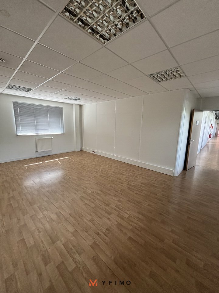 VENTE ENTREPÔTS ET LOCAUX D'ACTIVITÉ CHANTELOUP LES VIGNES (78570) | 78_0121 | photo 9