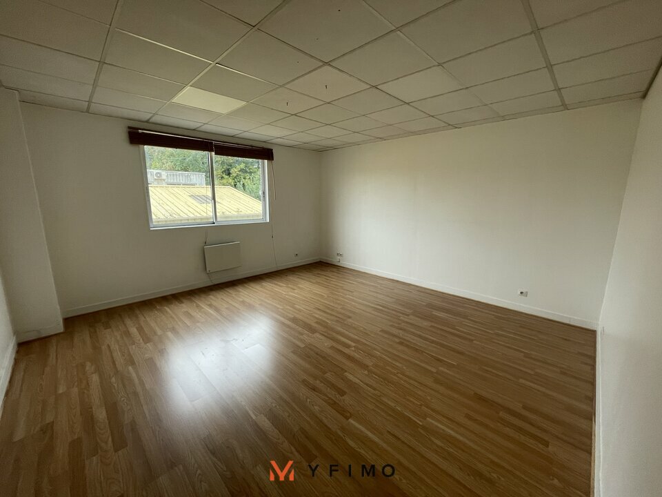 LOCATION ENTREPÔTS ET LOCAUX D'ACTIVITÉ ECQUEVILLY (78920) | 78_0783 | photo 6