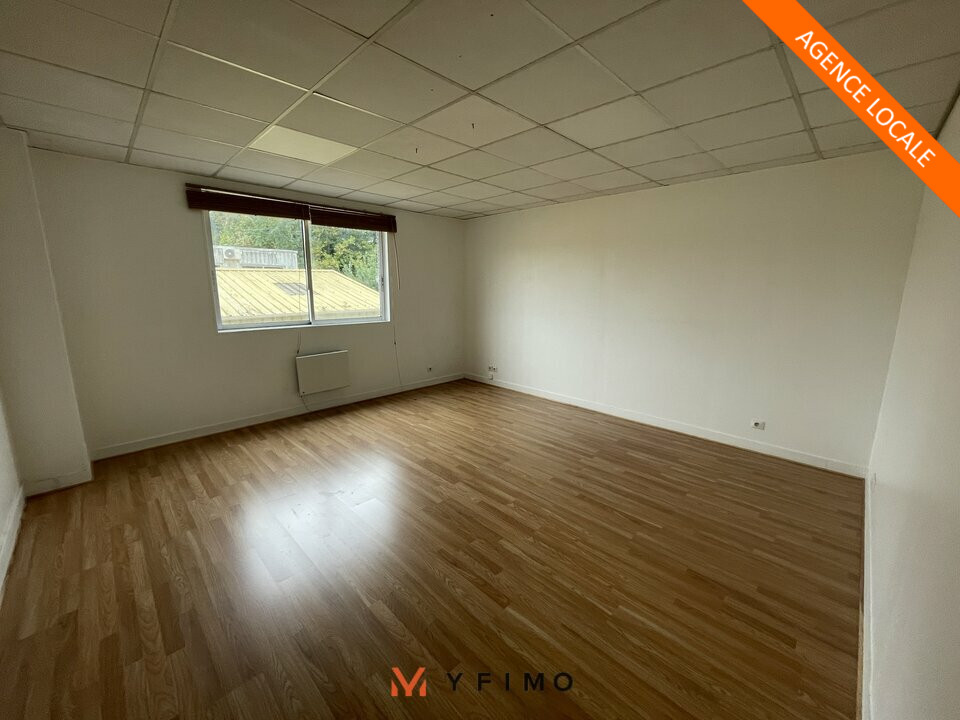 LOCATION ENTREPÔTS ET LOCAUX D'ACTIVITÉ ECQUEVILLY (78920) | 78_0113 | photo 1