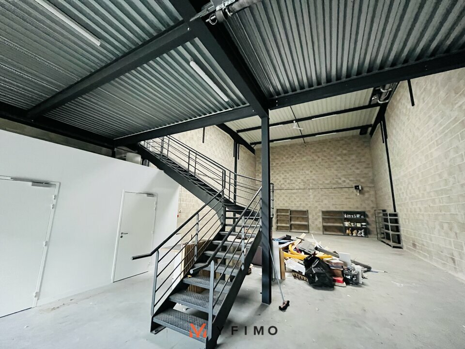 LOCATION ENTREPÔTS ET LOCAUX D'ACTIVITÉ POISSY (78300) | 78_1206 | photo 3