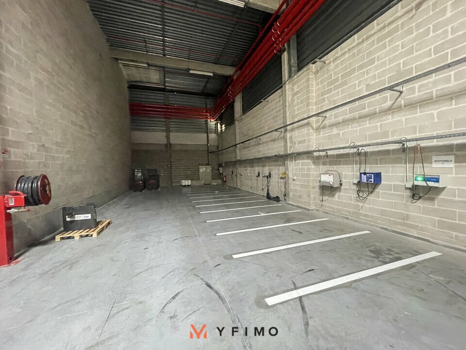 LOCATION ENTREPÔTS ET LOCAUX D'ACTIVITÉ EPONE (78680) | 78_1240 | photo 4