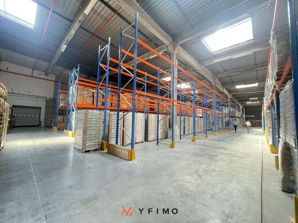 LOCATION ENTREPÔTS ET LOCAUX D'ACTIVITÉ EPONE (78680) | 78_1240 | photo 2