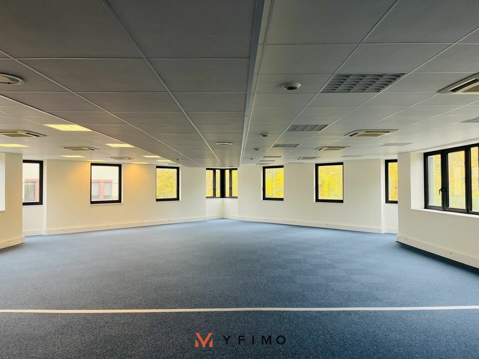 LOCATION BUREAUX MONTIGNY-LE-BRETONNEUX (78180) | 78_1457 | photo 2