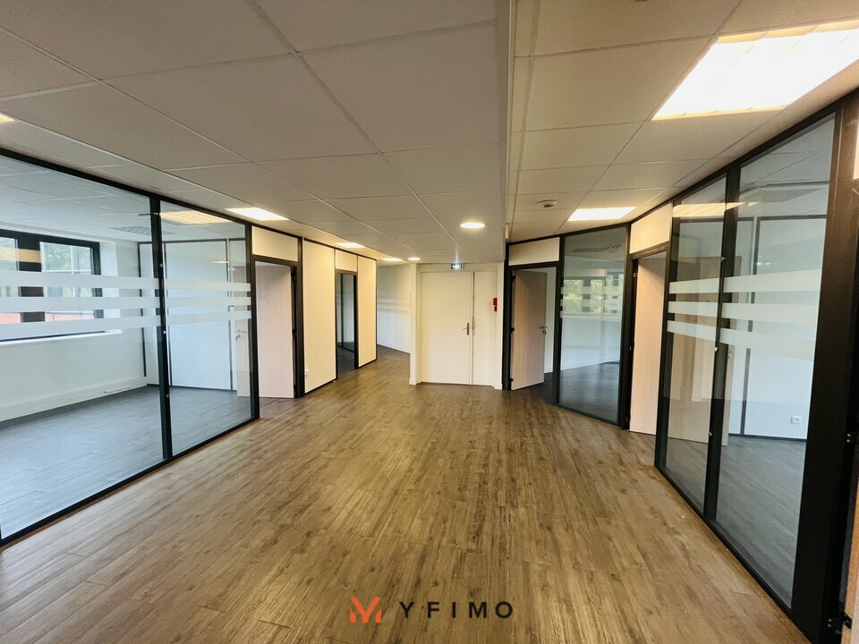 LOCATION BUREAUX MONTIGNY-LE-BRETONNEUX (78180) | 78_1459 | photo 2