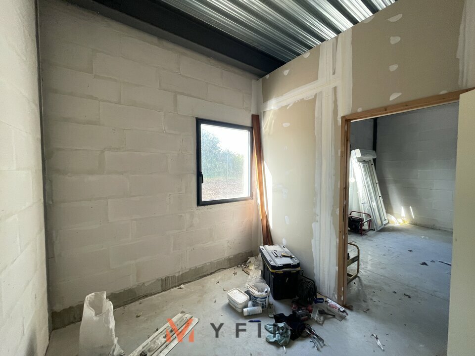 LOCATION ENTREPÔTS ET LOCAUX D'ACTIVITÉ BUCHELAY (78200) | 78_1620 | photo 3