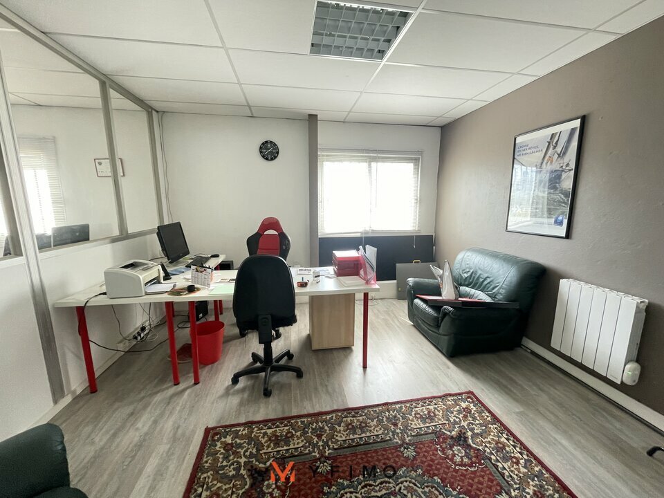 LOCATION ENTREPÔTS ET LOCAUX D'ACTIVITÉ ECQUEVILLY (78920) | 78_1371 | photo 4