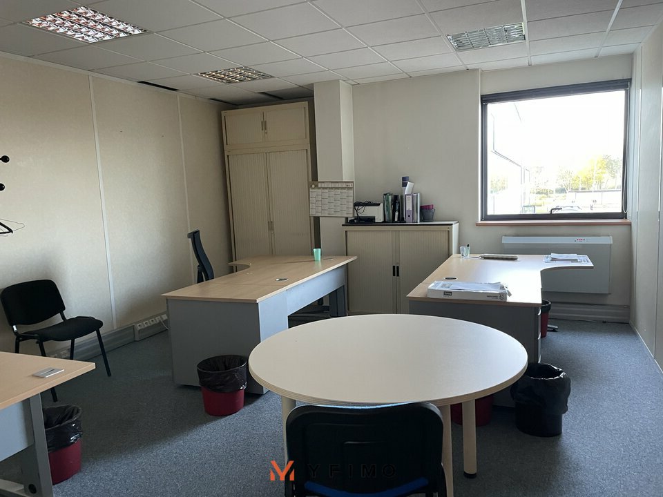 LOCATION BUREAUX AUBERGENVILLE (78410) | 78_1070 | photo 2