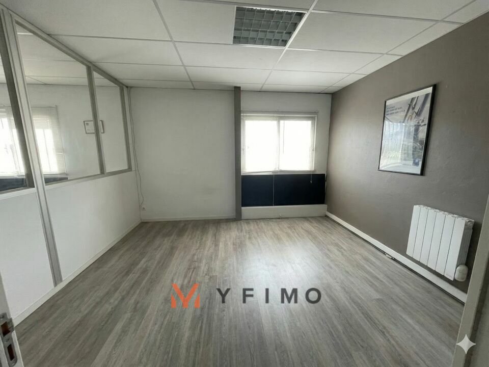 LOCATION ENTREPÔTS ET LOCAUX D'ACTIVITÉ ECQUEVILLY (78920) | 78_1588 | photo 4