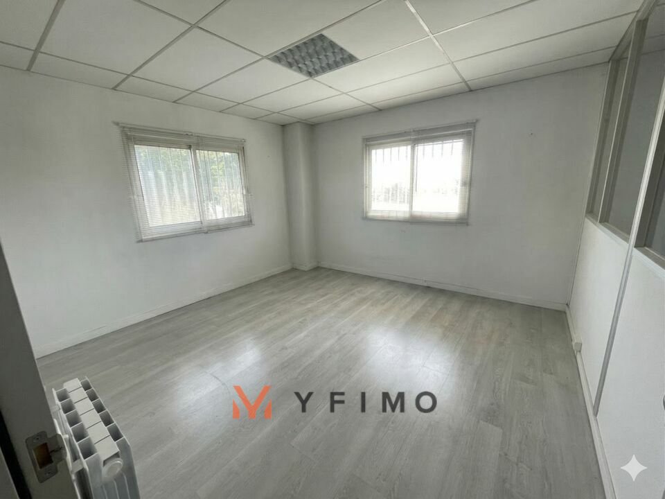 LOCATION ENTREPÔTS ET LOCAUX D'ACTIVITÉ ECQUEVILLY (78920) | 78_1588 | photo 3