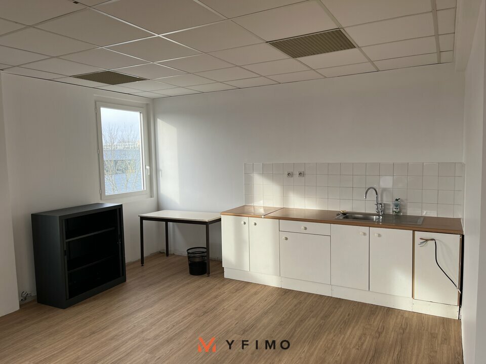 LOCATION BUREAUX BUC (78530) | 78_0957 | photo 3