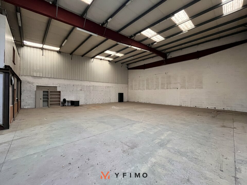 LOCATION ENTREPÔTS ET LOCAUX D'ACTIVITÉ LES MUREAUX (78130) | 78_0333 | photo 2