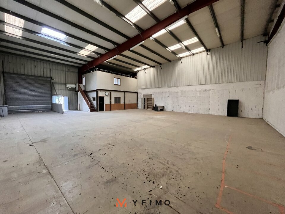 LOCATION ENTREPÔTS ET LOCAUX D'ACTIVITÉ LES MUREAUX (78130) | 78_0333 | photo 5