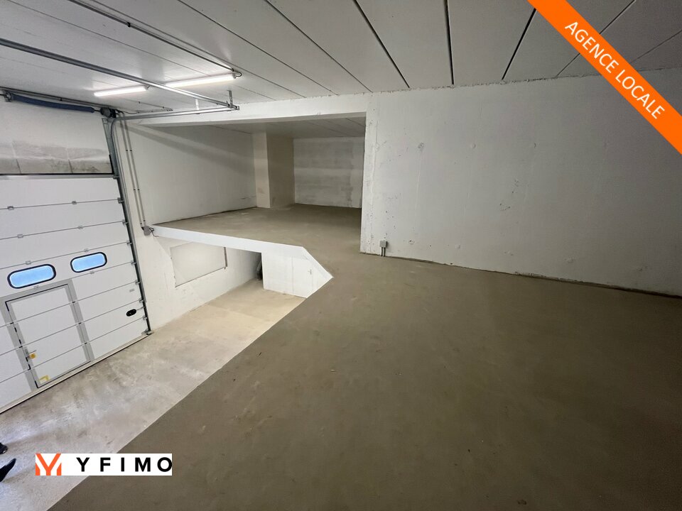 LOCATION ENTREPÔTS ET LOCAUX D'ACTIVITÉ LES MUREAUX (78130) | 78_0527 | photo 2