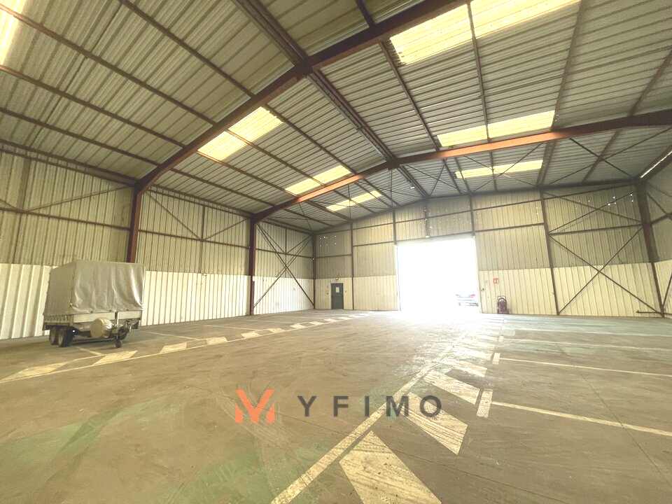 LOCATION ENTREPÔTS ET LOCAUX D'ACTIVITÉ LES MUREAUX (78130) | 78_1571 | photo 2