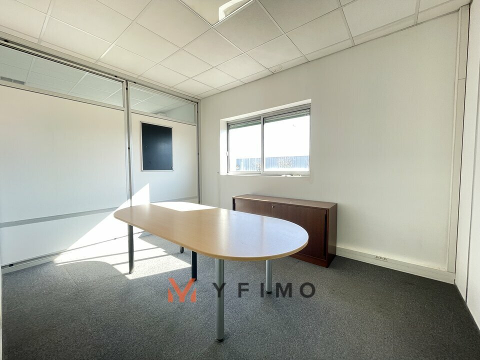 LOCATION ENTREPÔTS ET LOCAUX D'ACTIVITÉ LES MUREAUX (78130) | 78_1571 | photo 8