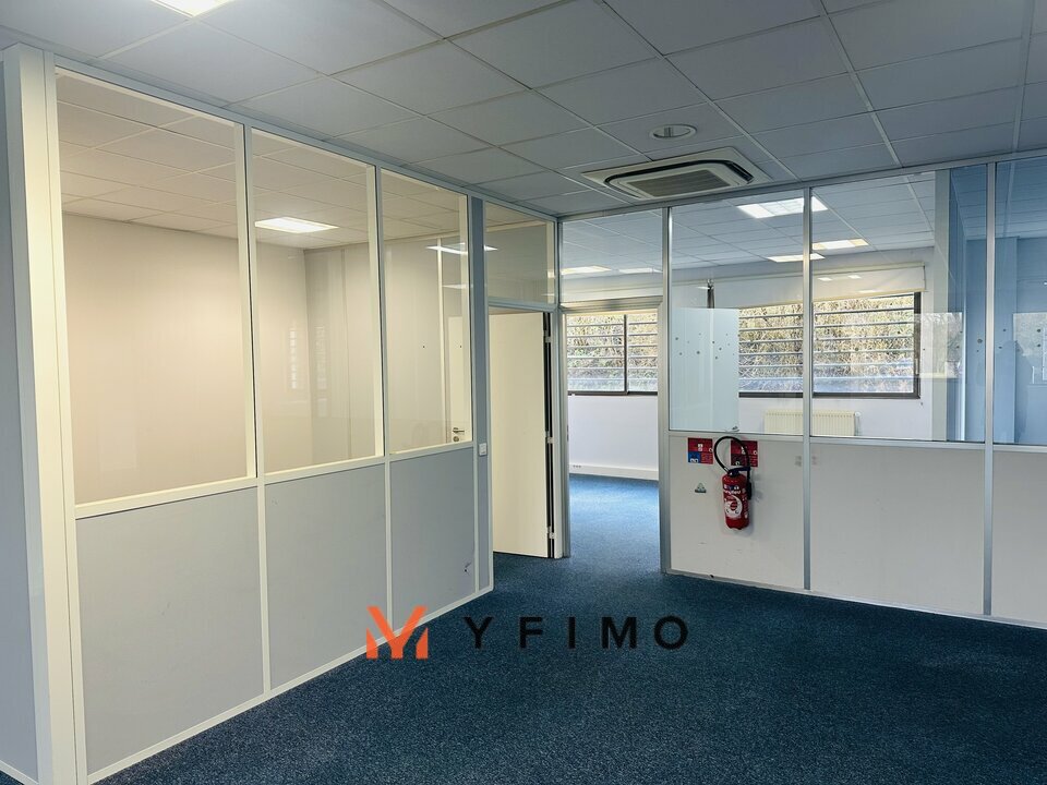 LOCATION ENTREPÔTS ET LOCAUX D'ACTIVITÉ POISSY (78300) | 78_1576 | photo 7