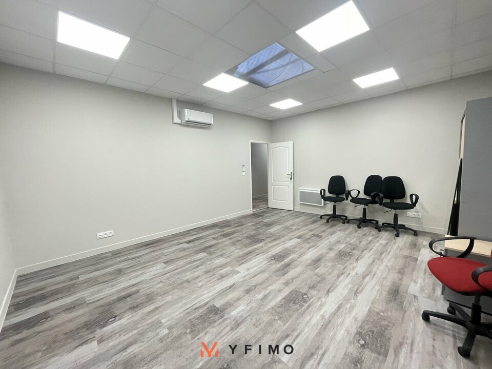 LOCATION ENTREPÔTS ET LOCAUX D'ACTIVITÉ MANTES-LA-VILLE (78711) | 78_1347 | photo 3