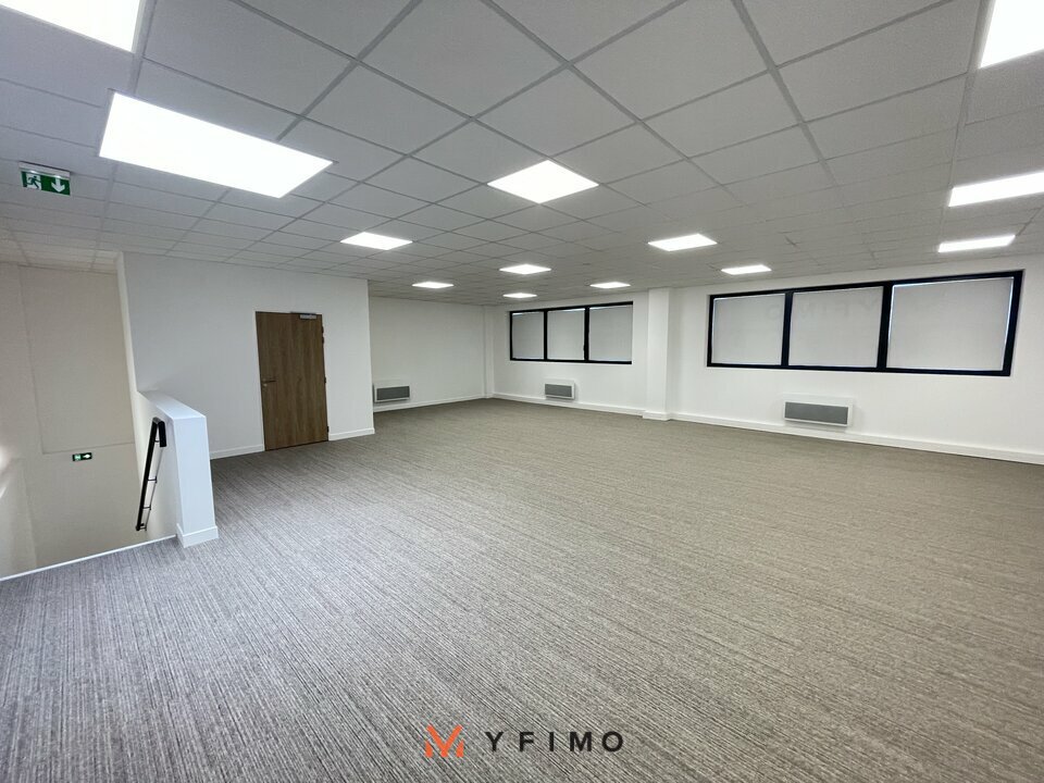 LOCATION ENTREPÔTS ET LOCAUX D'ACTIVITÉ FLINS SUR SEINE (78410) | 78_0872 | photo 3