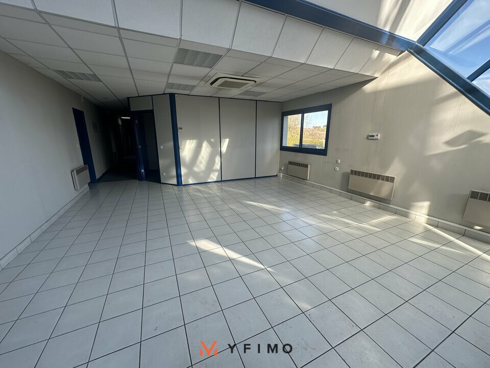 LOCATION ENTREPÔTS ET LOCAUX D'ACTIVITÉ SAINT-GERMAIN-DE-LA-GRANGE (78640) | 78_1187 | photo 2